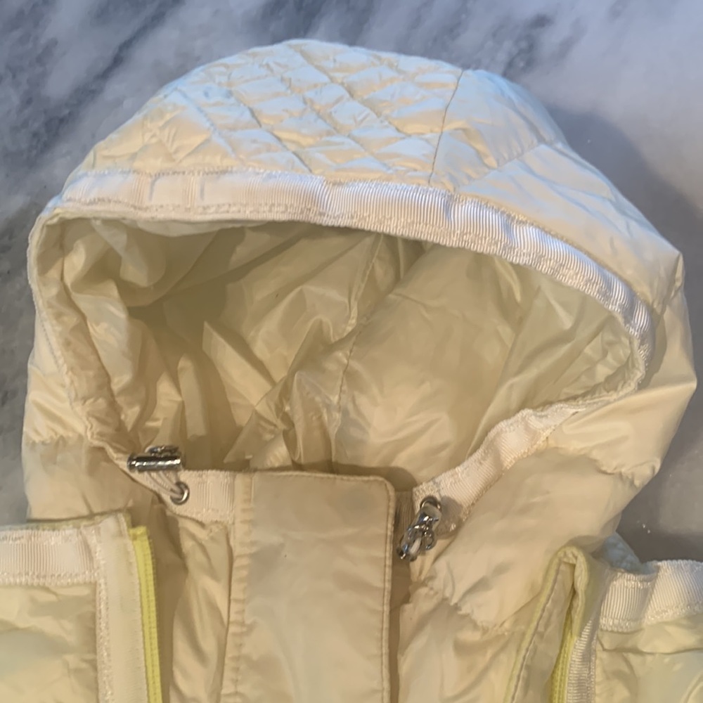 Lululemon yellow jacket - Picture 14 of 16